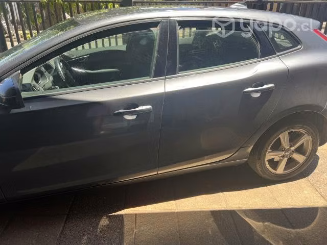 Vendo Volvo V40 Diésel 2014