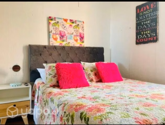 Se arrienda habitación a mujer en Valparaíso