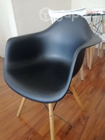Sillón Eames en buen estado x2
