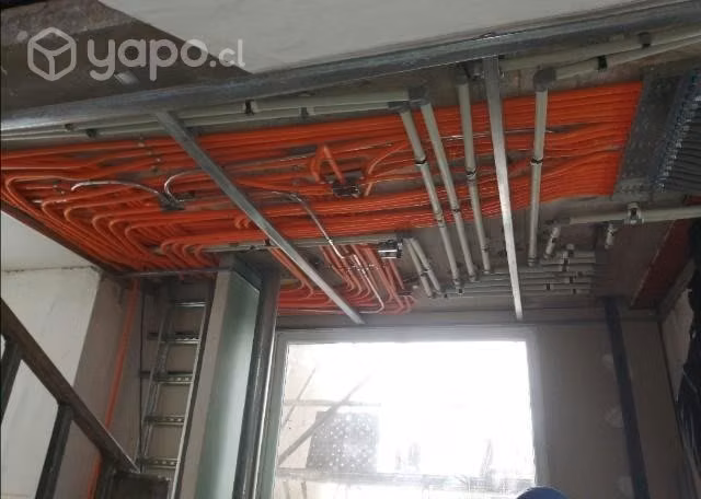 Ofrezco mi servicios como electricista doméstico e
