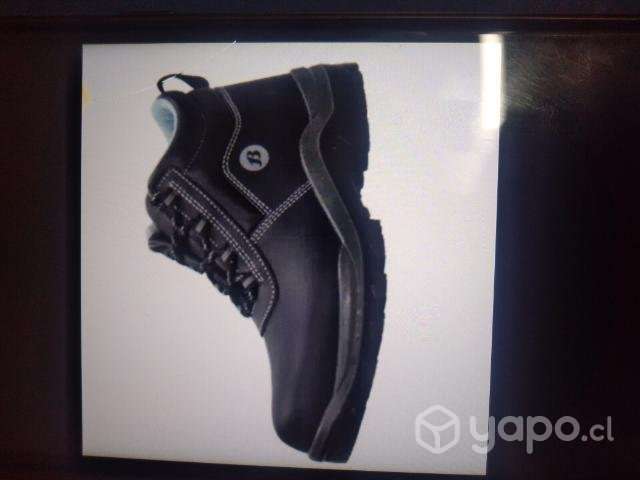 Botas de seguridad marca Bata nueva talla 37 - Imagen 4