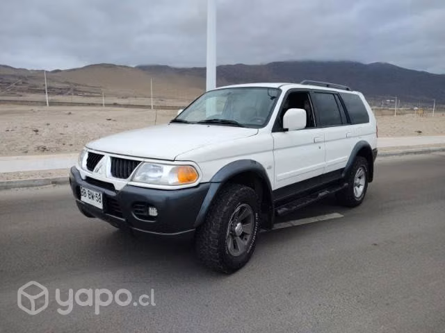 Mitsubishi Montero 2008
