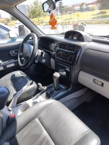 Mitsubishi Montero 2008