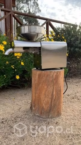 Prensa automática para aceites