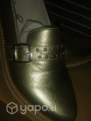 Hermosos mocasines unisex nuevos