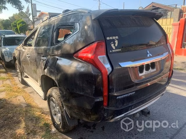 Mitsubishi montero sport 2018