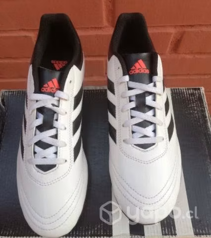 Adidas, zapatos fútbol (N°38) Originales