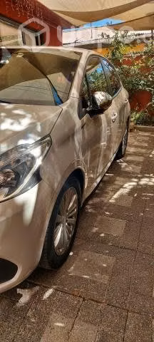 PEUGEOT 208 Blue Diésel 1.5 signature