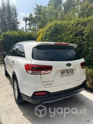 Kia Sorento 4x4 versión GSL EX 2.4 año 2016 - Imagen 5