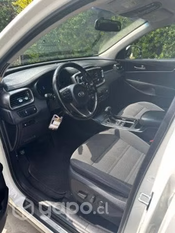 Kia Sorento 4x4 versión GSL EX 2.4 año 2016 - Imagen 7
