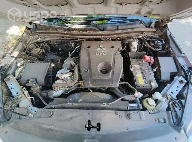 Camioneta Mitsubishi l200 4x4 - Imagen 4