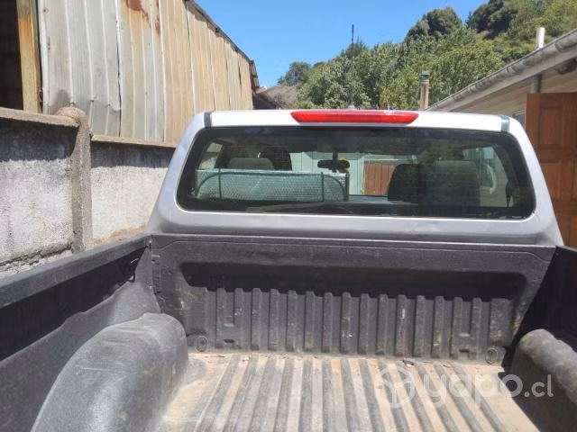 Nissan np300
