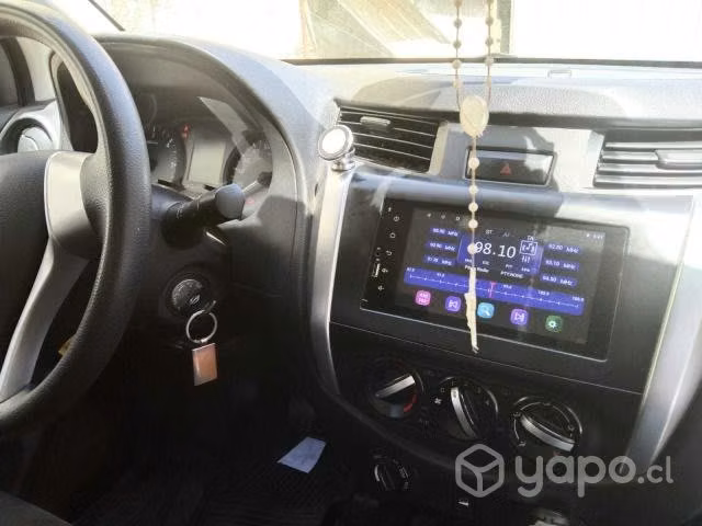 Nissan np300