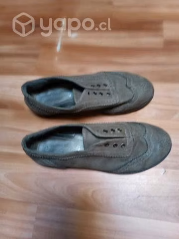 Zapatos de gamuza grises número 34/35