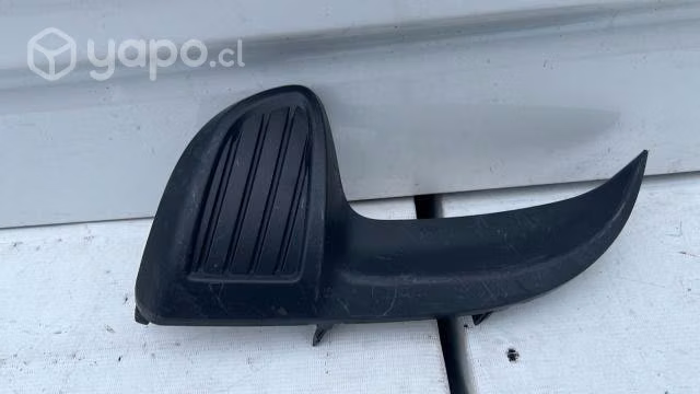 Toyota yaris sedan yaris sport tapa neblinero izqu