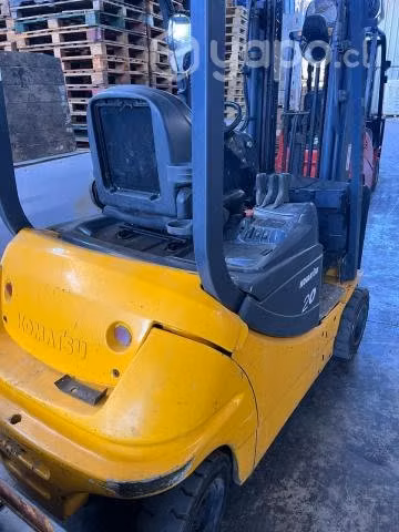 Yale Komatsu año 2011