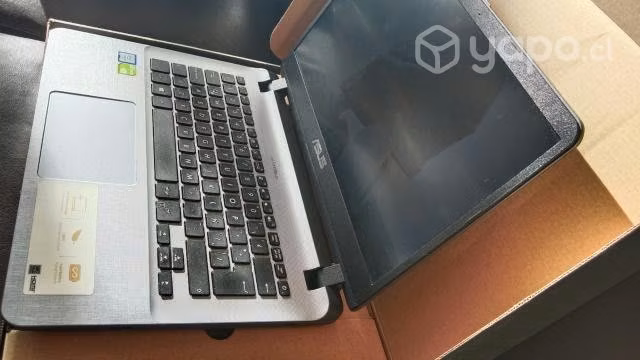 Laptop ASUS 14" X407U