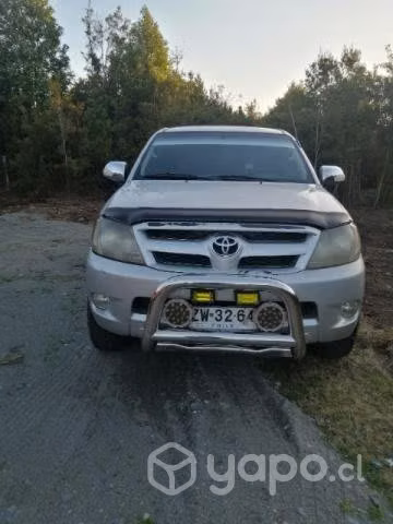 Vendo mi joyita TOYOTA HILUX 2007
