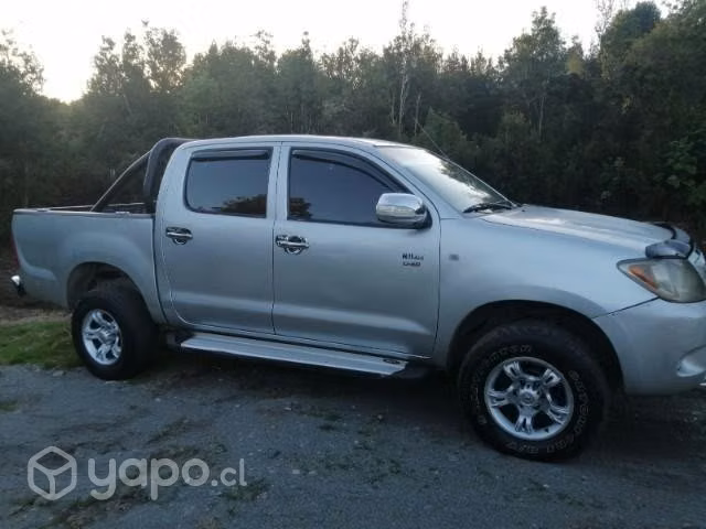 Vendo mi joyita TOYOTA HILUX 2007