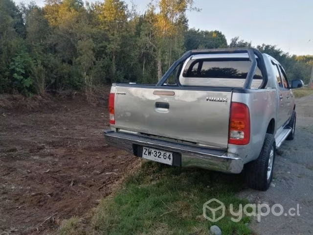 Vendo mi joyita TOYOTA HILUX 2007