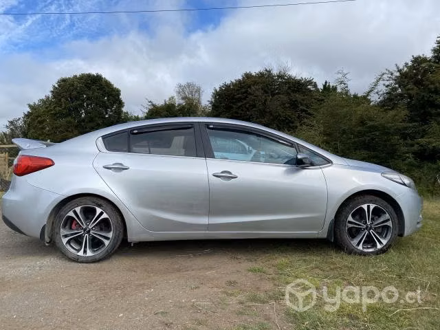 Kia motors cerato 2014
