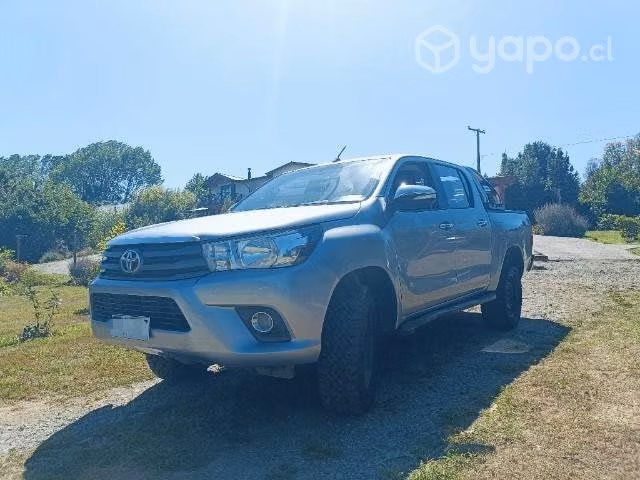 Camioneta Toyota Hilux 4*4 SR