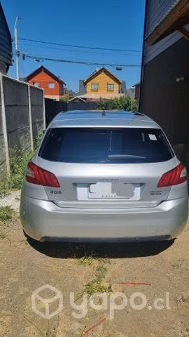 Peugeot 308 2014 feline