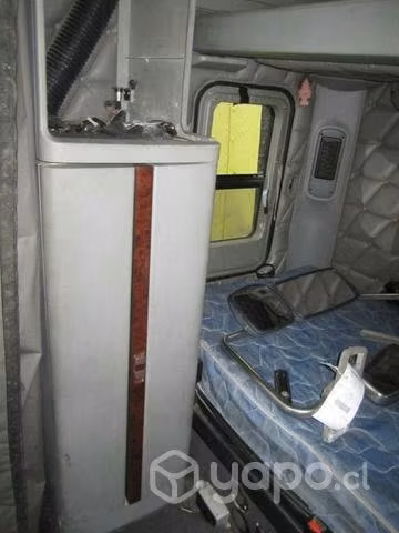 Cabina capot freighliner colunbia cl120