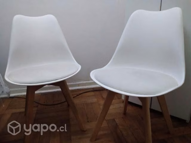 Sillas y recibidor