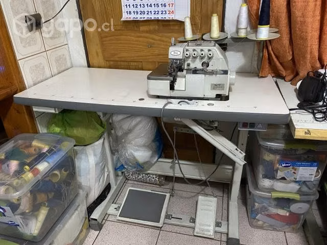Overlock y coser industrial recta