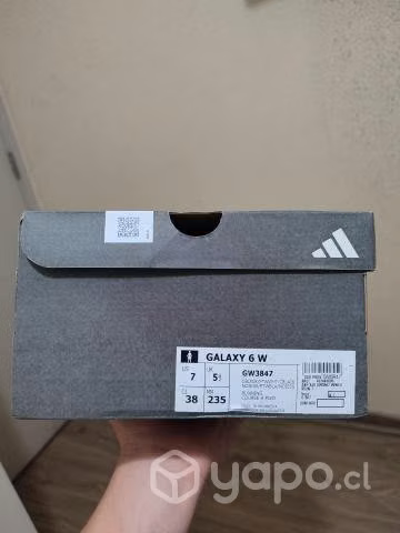 Zapatillas Adidas - Imagen 4