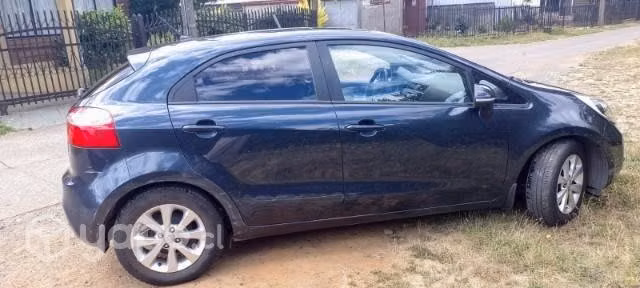 Vendo Kia Río 5, Asientos de cuero, aire acondicio