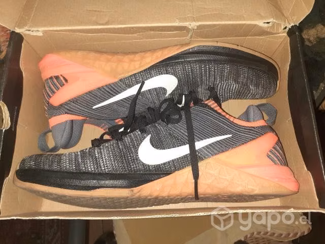 Pack de Ropa de marca y zapatillas - Imagen 2