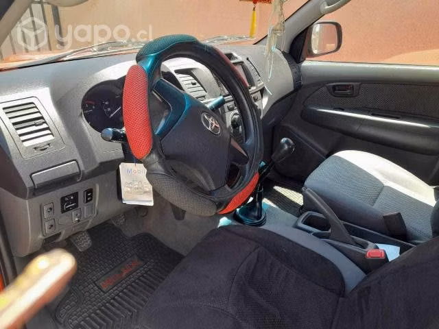 Toyota hilux 2013 d cab 4x4 2.5 2013 - Imagen 9