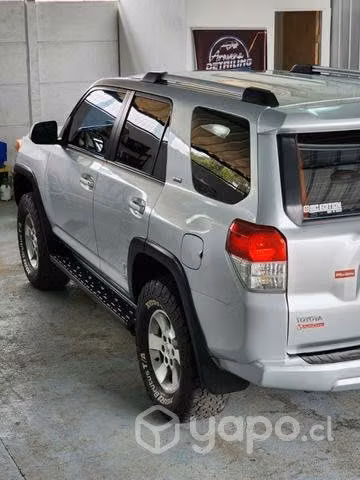 Toyota 4runner sr5 lujo 2011