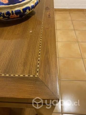 Arrimo de fina madera con marqueteria