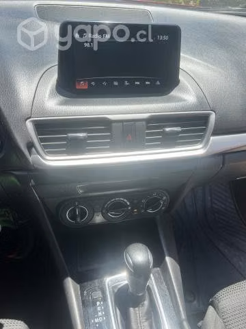 Mazda 3 Semi Full único dueño - Imagen 7