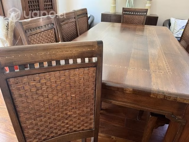 Comedor usado con 8 sillas