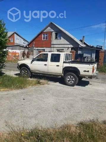 Camioneta nissan 4x4 año 2002
