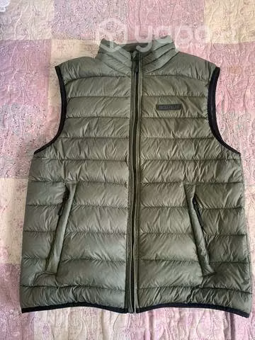 Chaqueta de pluma sin mangas CAT