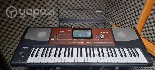 KORG Pa 700