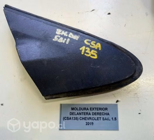 Moldura Exterior Delantera Derecha (CSA135) Chevro