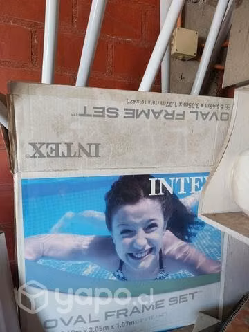 Piscina Ovalada para 10.900 Lts