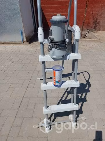 Piscina Ovalada para 10.900 Lts