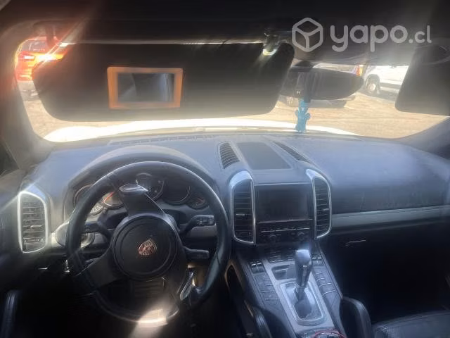 Porsche cayenne 2011