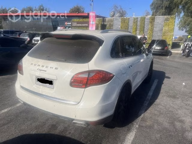 Porsche cayenne 2011
