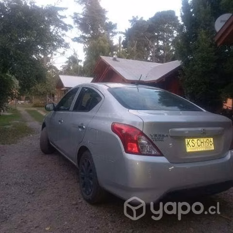 Nissan versa año 2018