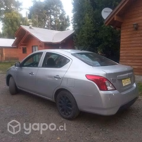 Nissan versa año 2018