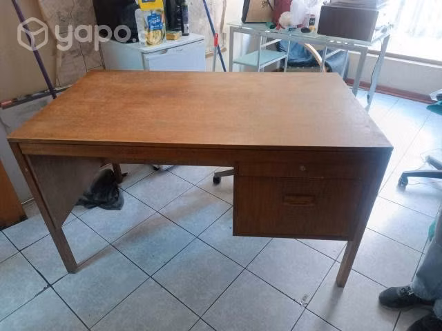 Escritorio de madera - Imagen 3