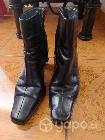 Botas negras cuero (Pollini) (36) - Imagen 2